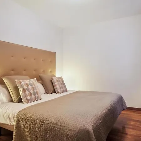 Canela Homes Barcelona Universitat Esterno foto