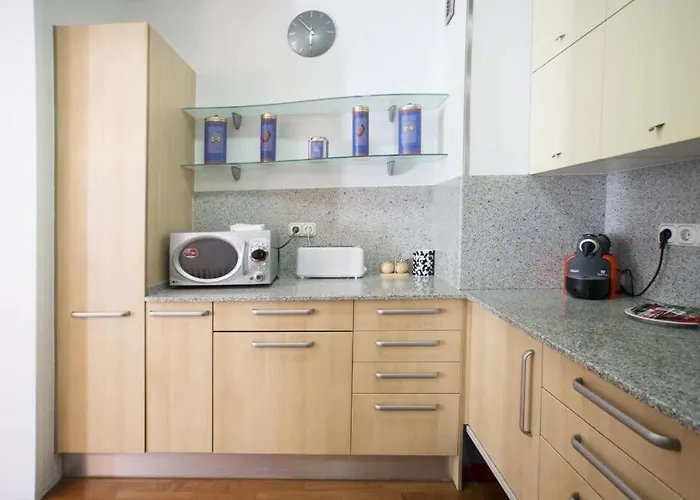 Canela Homes Barcelona Universitat